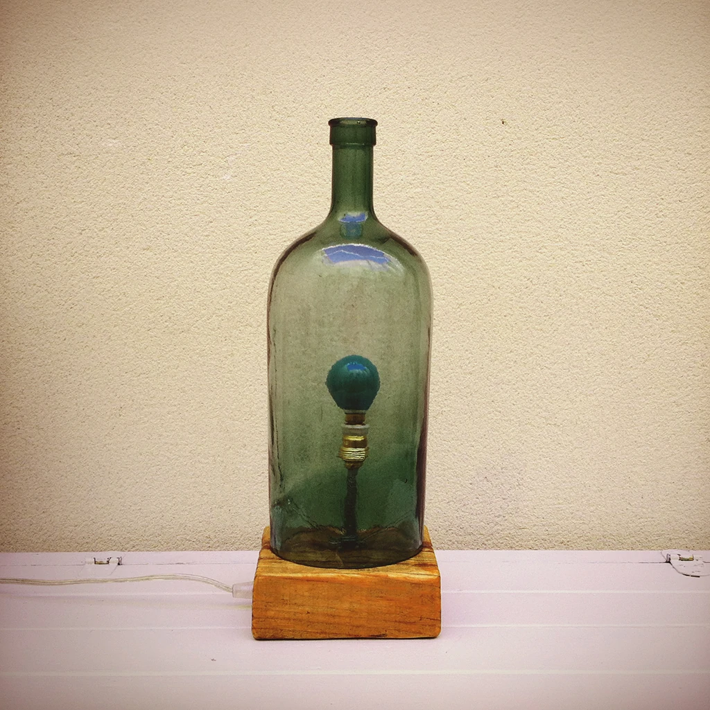 lampara botella reciclada